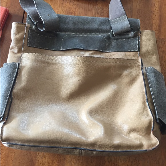 Leather Petunia Pickle Bottom Scout Diaper Bag - Picture 2 of 7